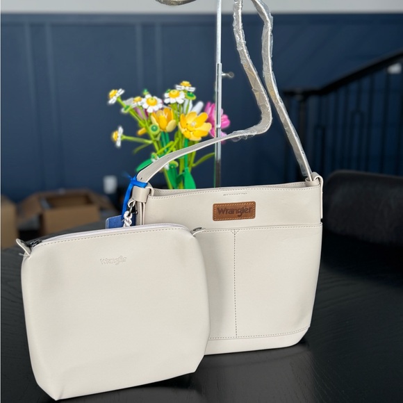 Wrangler 2PC Set Tan - Picture 2 of 10